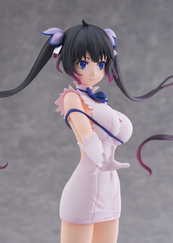 Is It Wrong to Try to Pick Up Girls in a Dungeon? V Hestia Ver. Divinity Unleashed 1/7