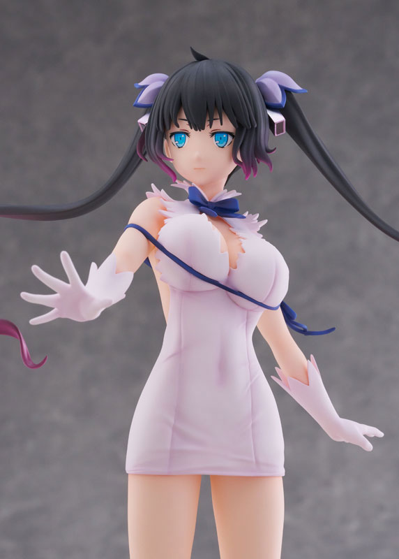 Is It Wrong to Try to Pick Up Girls in a Dungeon? V Hestia Ver. Divinity Unleashed 1/7