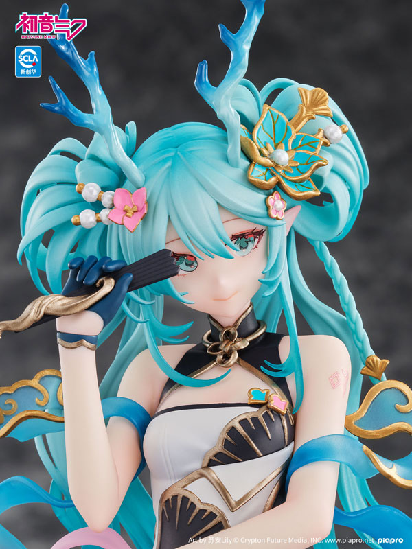 Hatsune Miku Ver. Dragón Azur 1/7