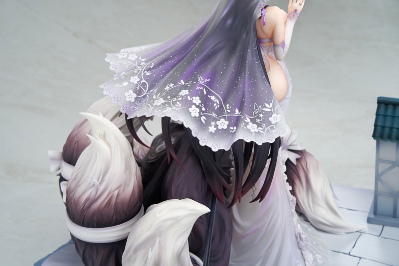 Azur Lane Musashi Ver. Wisteria Pura con Vitrina de Acrílico LED Edición Especial 1/7