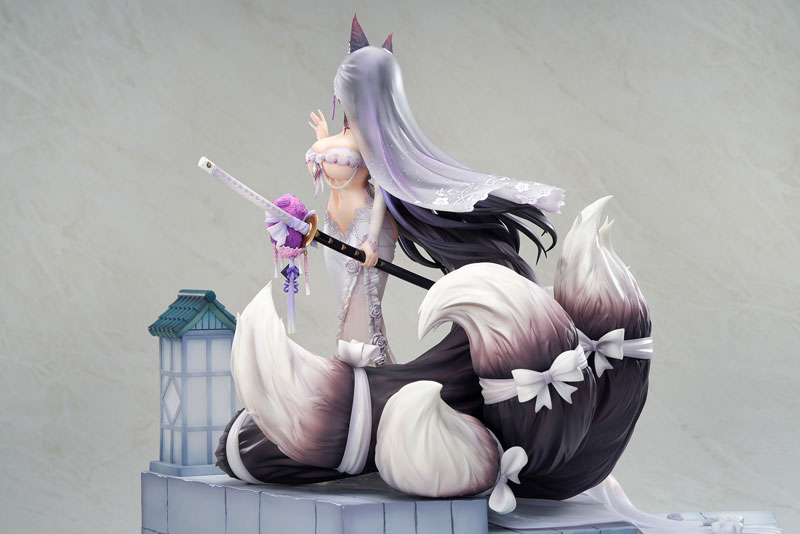 Azur Lane Musashi Ver. Wisteria Pura con Vitrina de Acrílico LED Edición Especial 1/7