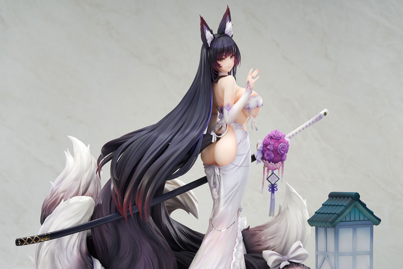 Azur Lane Musashi Ver. Wisteria Pura con Vitrina de Acrílico LED Edición Especial 1/7
